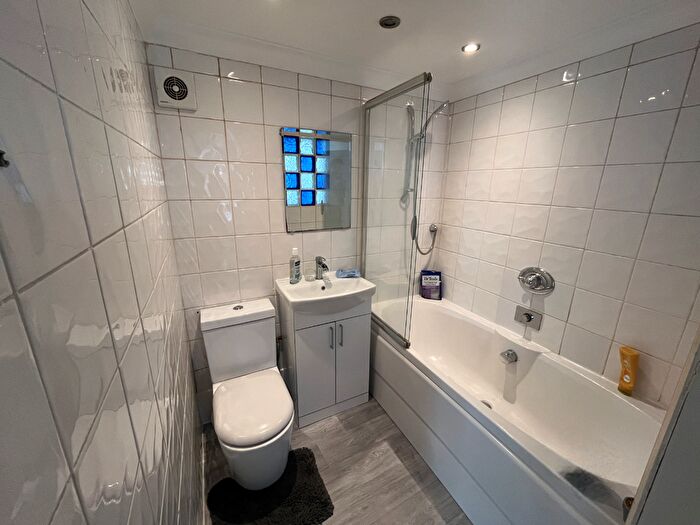 1 Bedroom Flat To Rent In Carysfort Road, Bournemouth, BH1