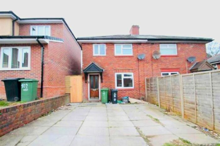3 Bedroom Semi-Detached House To Rent In Green Park Road, Dudley, DY2