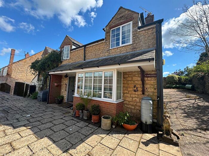 3 Bedroom Detached House For Sale In Lower Easthams Farm, Crewkerne - No Onward Chain, TA18