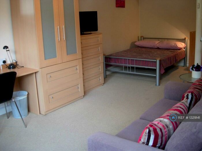 Studio To Rent In Haverstock Hill, London, NW3