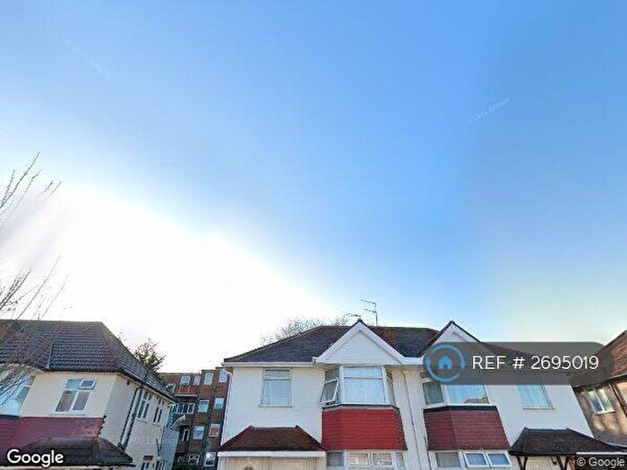 2 Bedroom Flat To Rent In Everton Drive, Stanmore, HA7