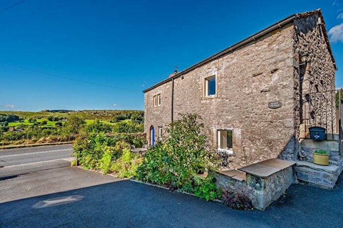 2 Bedroom Barn Conversion For Sale In Maple Cottage, Langcliffe, BD24