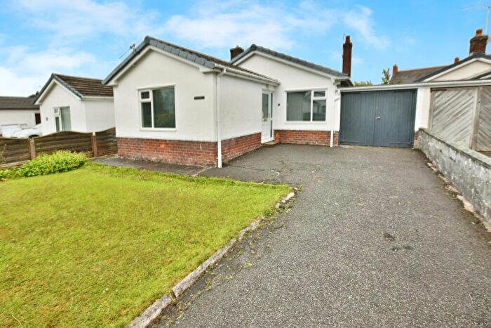 2 Bedroom Detached Bungalow For Sale In Bryn Siriol, Coedpoeth, LL11