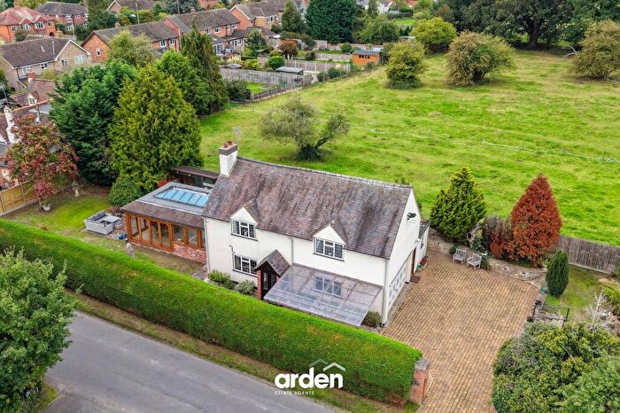 3 Bedroom Detached House For Sale In Oak Tree Lane, Sambourne, B96
