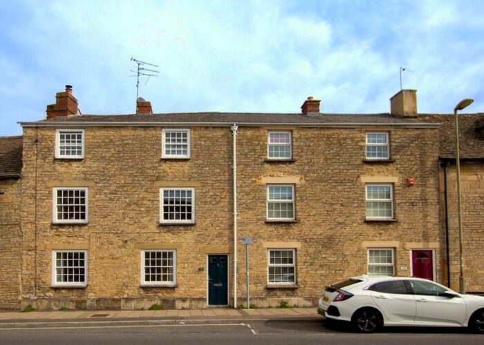 4 Bedroom Terraced House For Sale In Corn Street, Witney, Oxfordshire, OX28