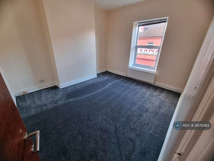 2 Bedroom Flat To Rent In New Ferry Road, Wirral, CH62
