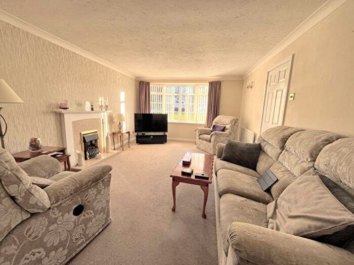 4 Bedroom Detached House For Sale In Bushey Close, Streetly, Sutton Coldfield, B74