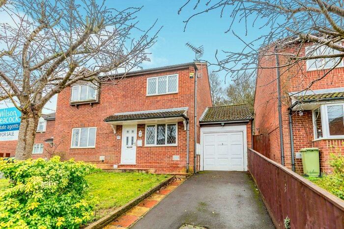 2 Bedroom House To Rent In Vyne Crescent, Great Holm, MK8