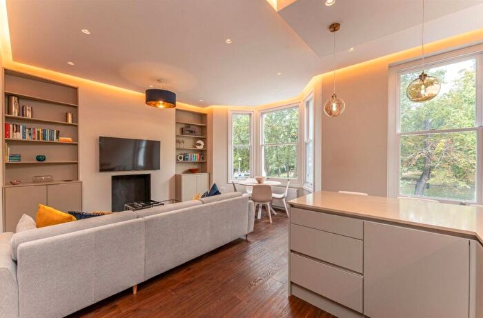 2 Bedroom Apartment For Sale In Harvist Road, London, NW6