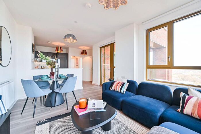 1 Bedroom Flat For Sale In Bermondsey Heights, South Bermondsey, SE15