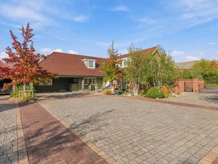 4 Bedroom Detached House For Sale In Henrys Place, Leamington Spa, CV33