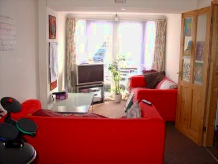 5 Bedroom Terraced House To Rent In Spring Terrace, Reading, RG2