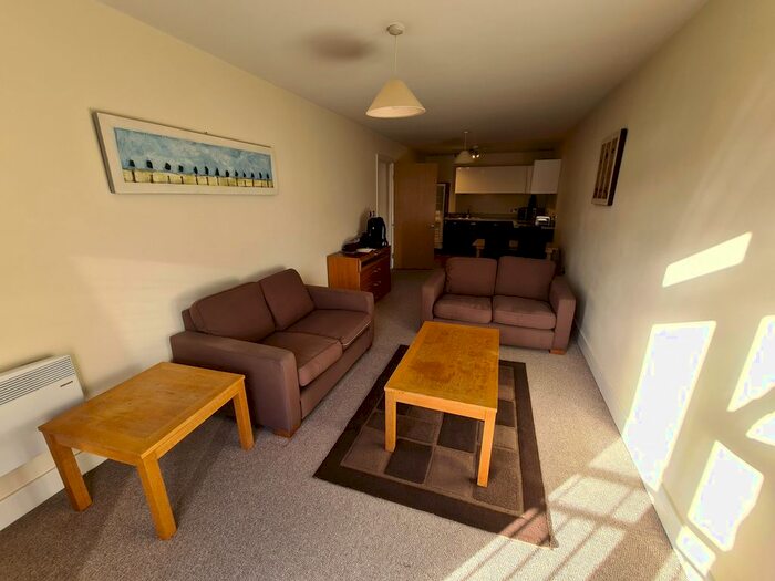 2 Bedroom Flat To Rent In Postbox Apartments, City Centre, B1