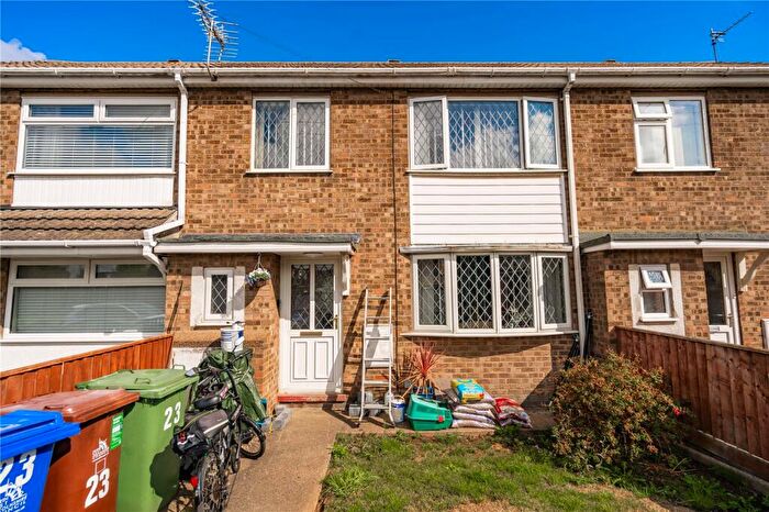 3 Bedroom Terraced House For Sale In Thornhill Gardens, Grimsby, Lincolnshire, DN34