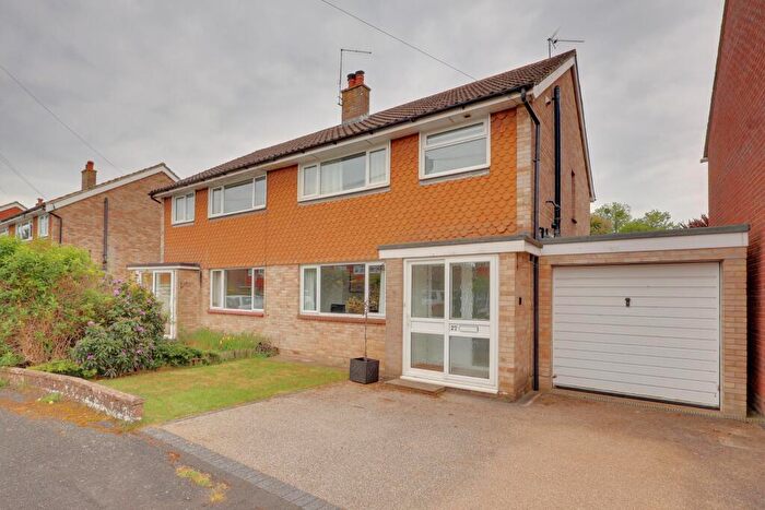 3 Bedroom Semi-Detached House For Sale In Highland Road, Emsworth, PO10