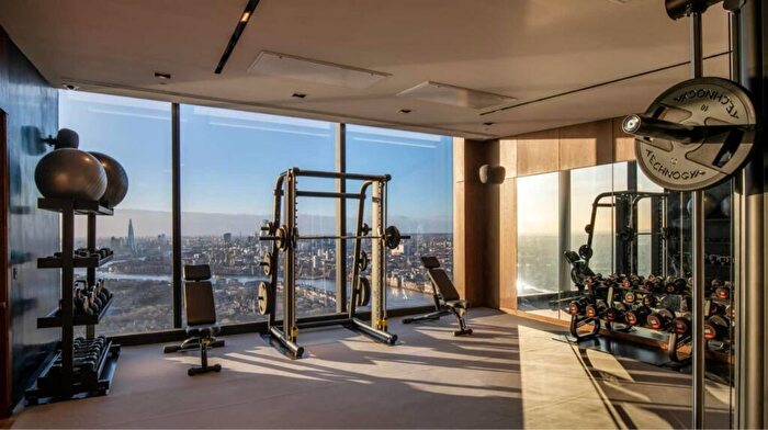 2 Bedroom Apartment For Sale In Landmark Pinnacle, Marsh Wall, E14