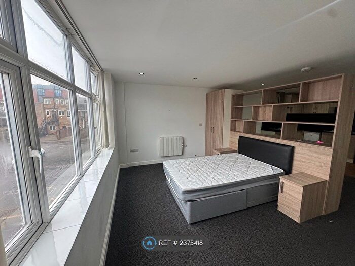 1 Bedroom Flat To Rent In Empire House, Doncaster, DN1