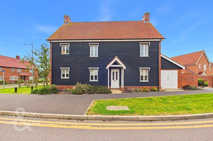 2 Bedroom Flat For Sale In Charles Marler Way, Blofield, Norwich, NR13