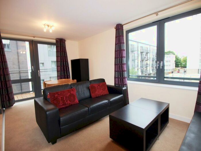 2 Bedroom Flat To Rent In Rosefield, Pooles Park, Finsbury Park, N4