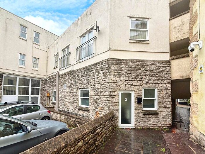 2 Bedroom Apartment To Rent In Two-Bedroom Apartment In The Heart Of Shepton Mallet, BA4