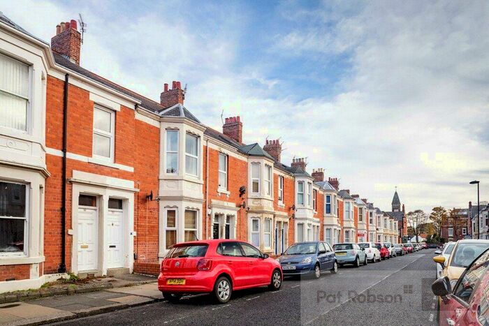 5 Bedroom Maisonette To Rent In Hazelwood Avenue, Jesmond, Newcastle Upon Tyne, NE2