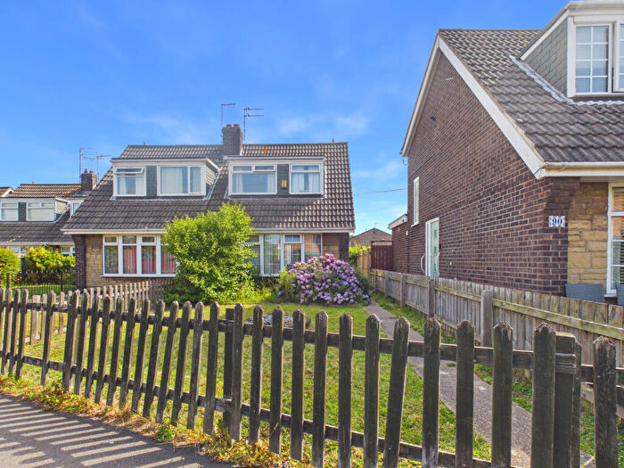 3 Bedroom Semi-Detached House For Sale In Clarondale, Hull, HU7