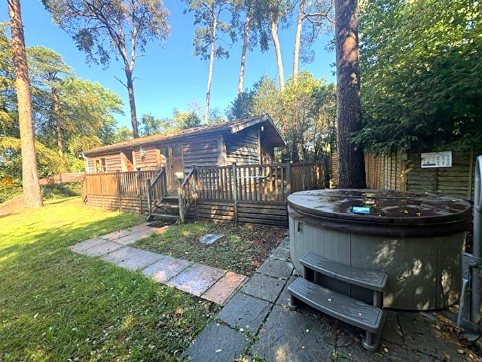 2 Bedroom Mobile/park Home For Sale In Sandy Balls, Godshill, Fordingbridge, SP6