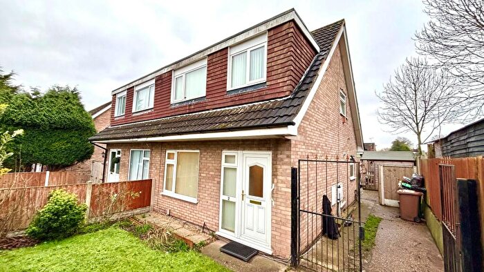 3 Bedroom Semi-Detached House To Rent In Tavern Avenue, NG8