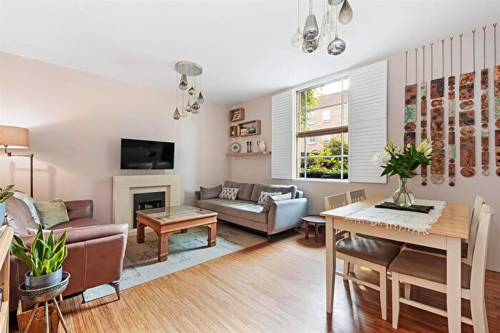 1 Bedroom Flat For Sale In Peckham Hill Street, London, SE15