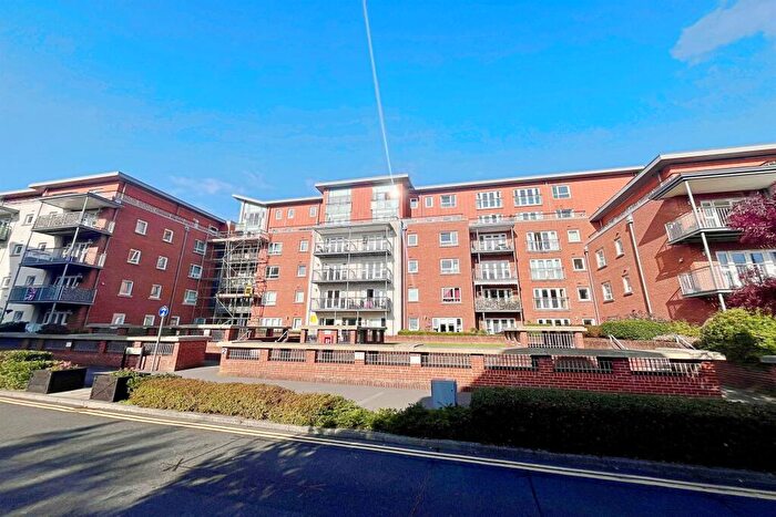 2 Bedroom Flat To Rent In Poole, BH15