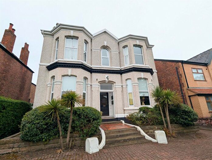 2 Bedroom Flat To Rent In Sussex Road, Southport, Merseyside, PR8