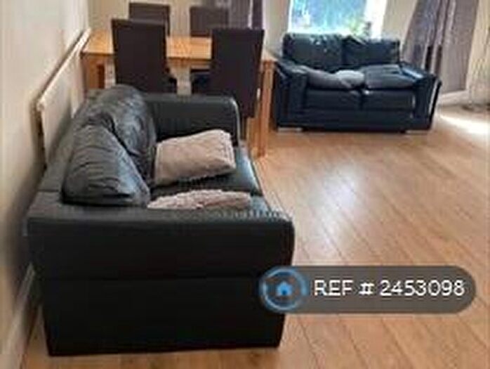 1 Bedroom Flat To Rent In Hazelwood, Manchester, M8