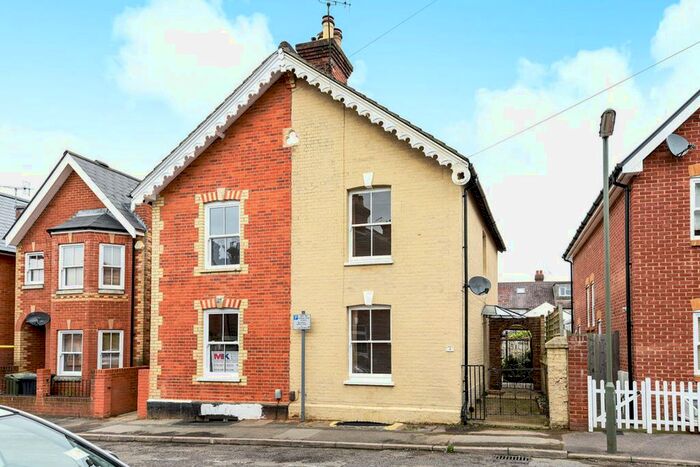 4 Bedroom Semi-Detached House To Rent In Queens Road, Guildford, GU1