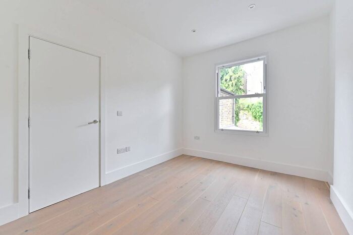 3 Bedroom Property To Rent In Ruthin Road, Blackheath, London, SE3