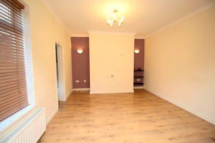 2 Bedroom Flat To Rent In Johnson Terrace, Washington, NE37