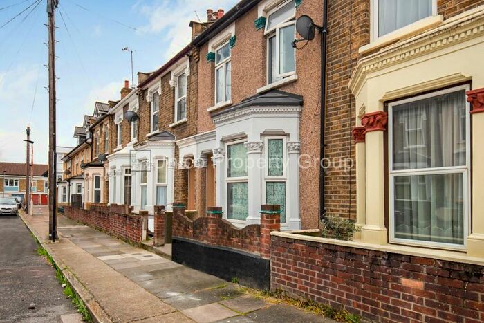 5 Bedroom Terraced House To Rent In Torrens Road, London, E15