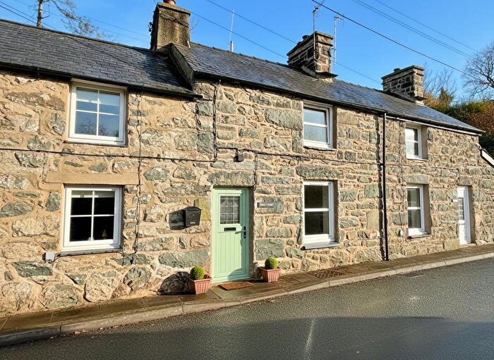 1 Bedroom Terraced House For Sale In Harlech, LL46