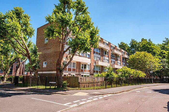 3 Bedroom Maisonette For Sale In Warwick Crescent, Southsea, PO5