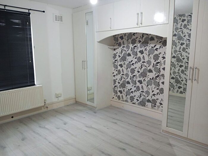 3 Bedroom Flat To Rent In Reed Road, Tottenham, E17