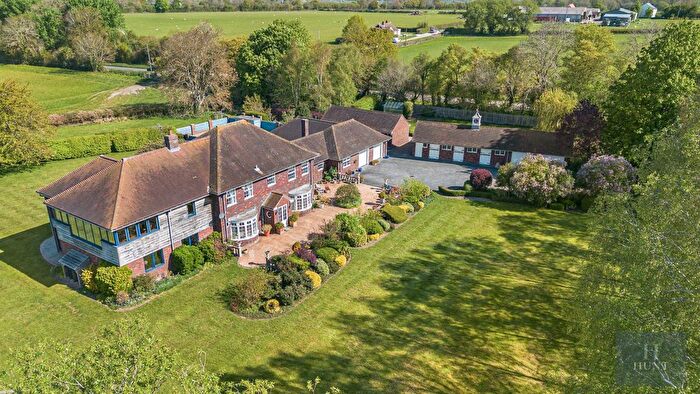 6 Bedroom Detached House For Sale In Chinnor Road, Thame, Oxfordshire, OX9