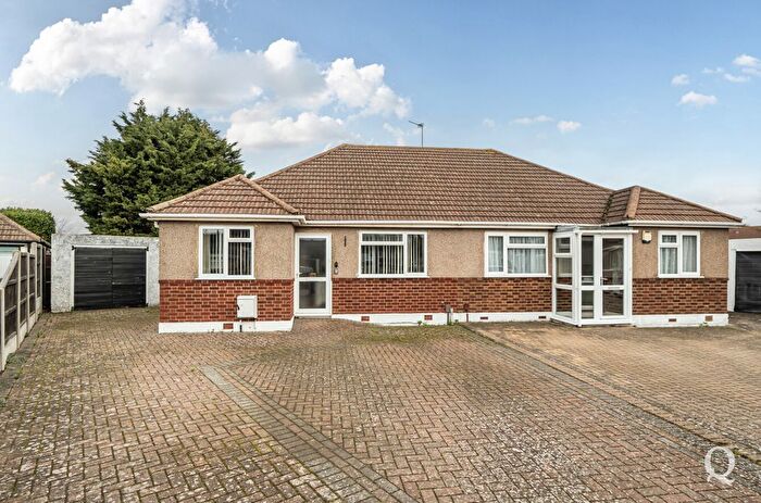 2 Bedroom Bungalow For Sale In Bourne Grove, Sittingbourne, ME10