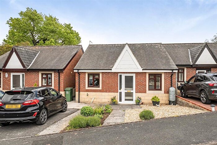 2 Bedroom Bungalow For Sale In Brake Mead, Chippenham, SN15
