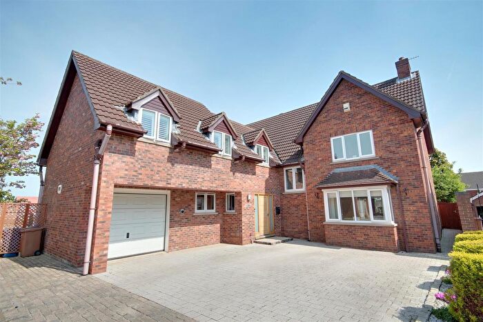 5 Bedroom Detached House For Sale In Laxton Garth, Kirk Ella, HU10