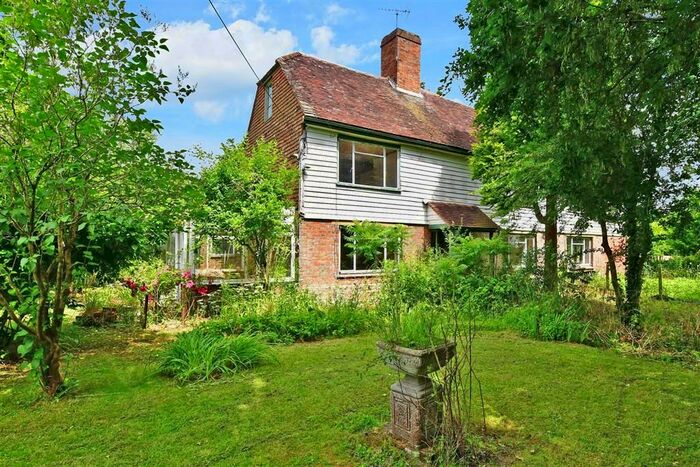 3 Bedroom Semi-Detached House For Sale In St. Anns Green Lane, Marden, Tonbridge, Kent, TN12