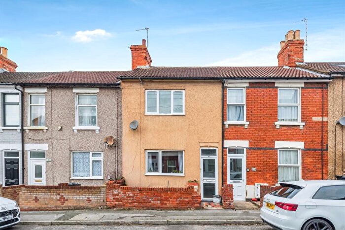 3 Bedroom Terraced House For Sale In William Street, Swindon, SN1