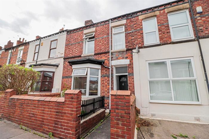 4 Bedroom House To Rent In Belle Grove West, Newcastle, NE2