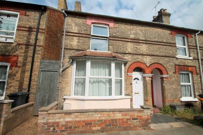 3 Bedroom End Of Terrace House To Rent In Howbury Street, Bedford, Bedfordshire, MK40