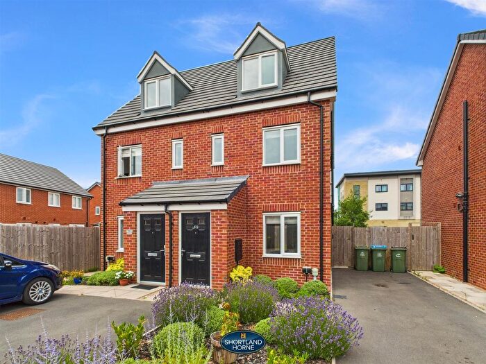 3 Bedroom Semi-Detached House To Rent In Dennis Davison Place, Banner Brook Park, Coventry, CV4