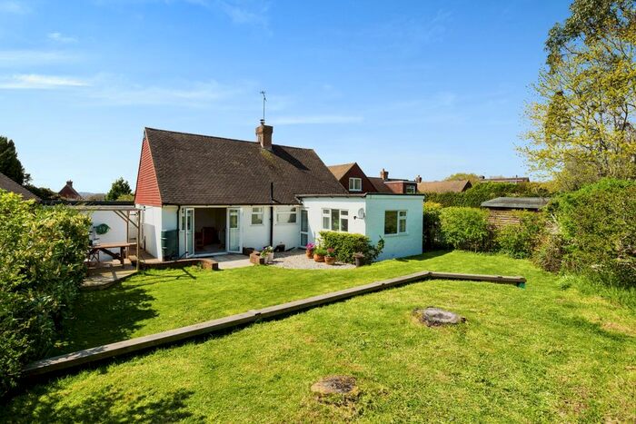 3 Bedroom Bungalow For Sale In Limden Close, Stonegate, Wadhurst, East Sussex, TN5
