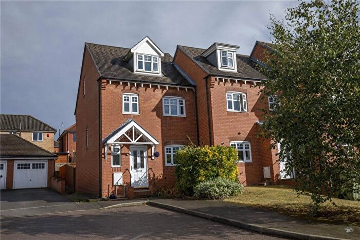 4 Bedroom End Of Terrace House To Rent In Bracken Way, Harworth, Doncaster, Nottinghamshire, DN11